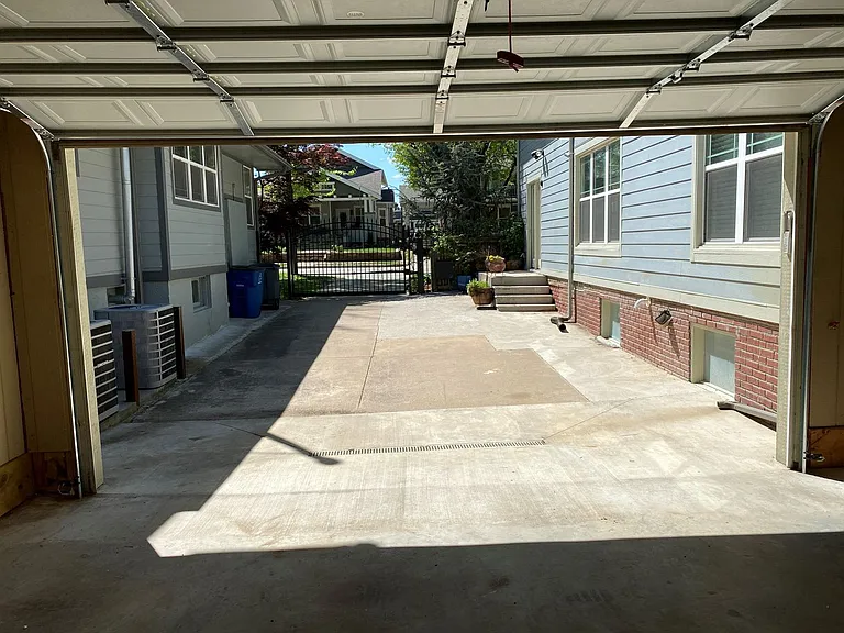1515 S Carson Ave — Photo 43