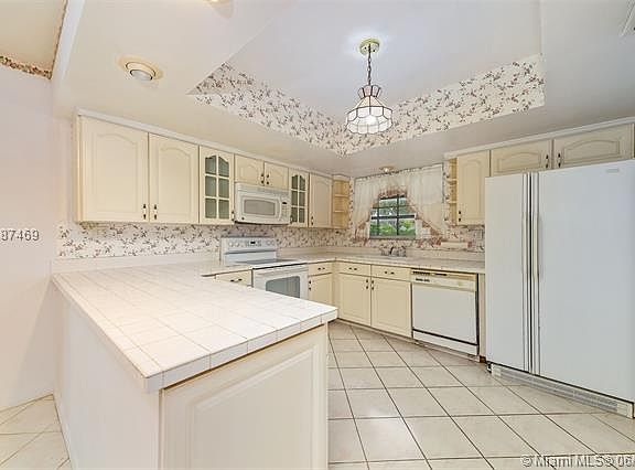 3rd image of 8400 SW 143rd St