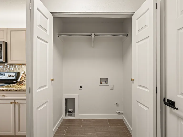 78 Morrow Dr — Photo 17