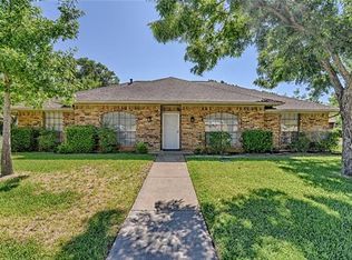 3207 Woodside Dr, Arlington, TX 76016