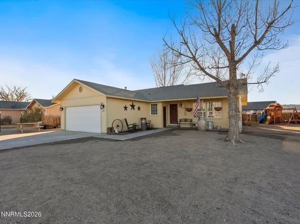 13 Saint Andrews Dr, Yerington, NV 89447