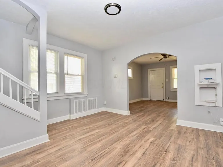 1167 Linwood Ave — Photo 3