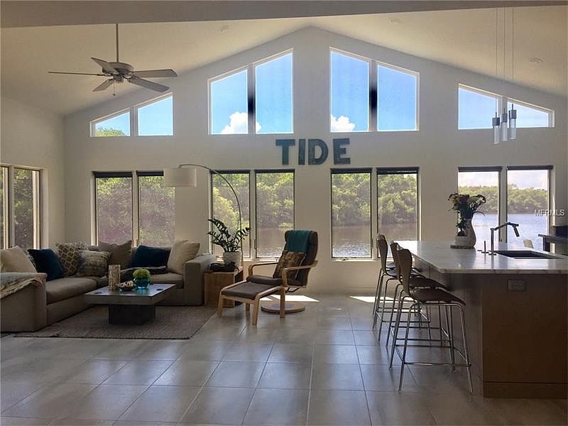1st image of 9035 Sun Isle Dr NE