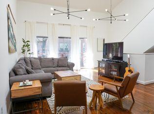 5233 Blossom St, Houston, TX 77007