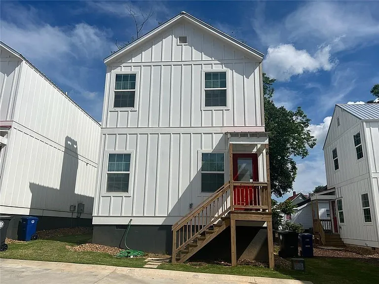 82 Liberty St — Photo 1