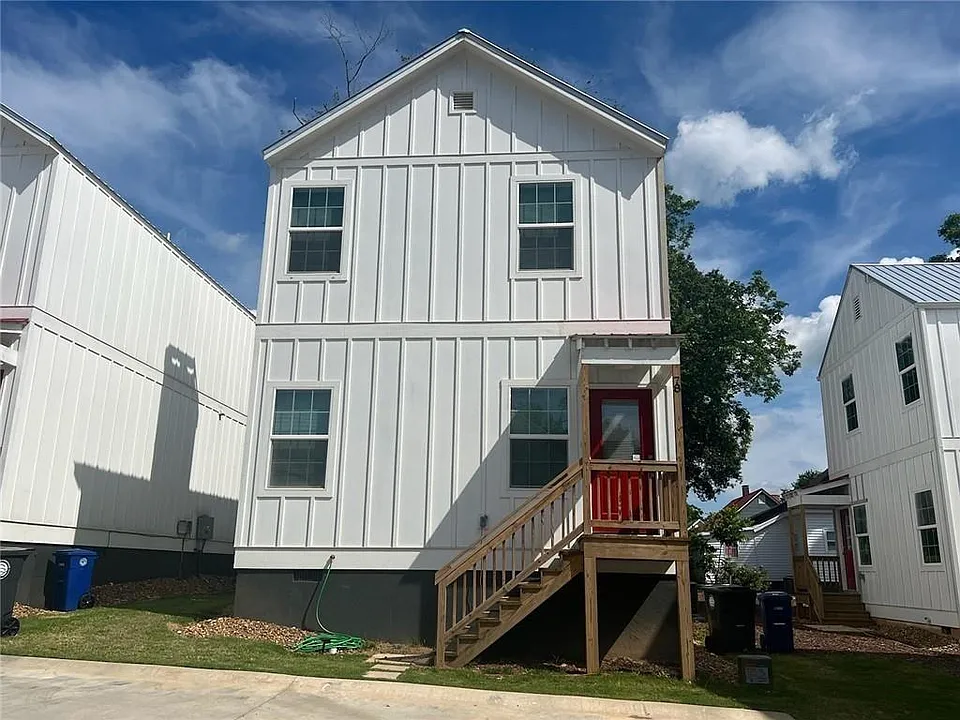 82 Liberty St