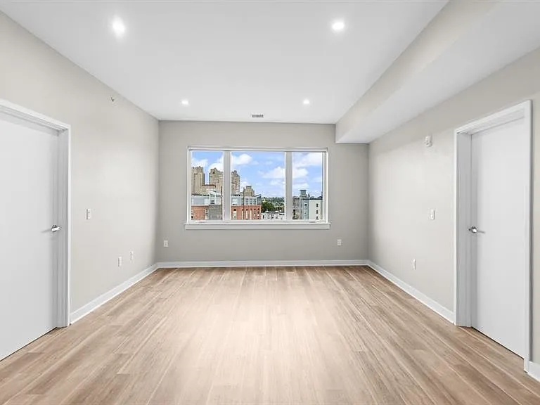 475 Communipaw Ave #409 — Photo 10