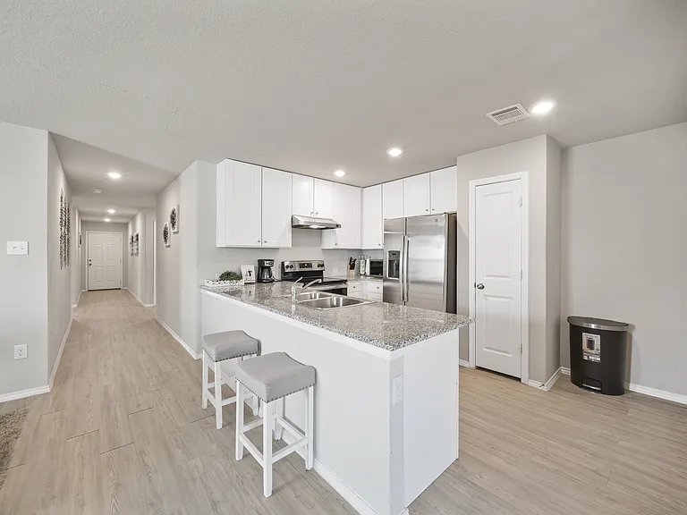 7026 Randado Ct — Photo 12