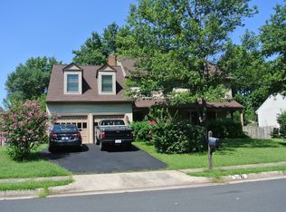 21749 Rolling Woods Pl, Sterling, VA 20164