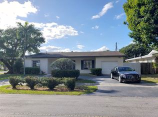 3040 SW 77th Ct, Miami, FL 33155