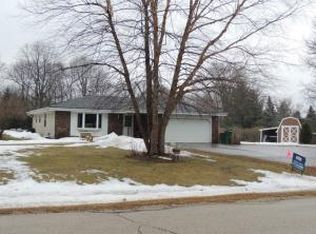 W221S7380 Valley View Rd, Muskego, WI 53150