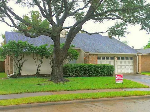 6815 Marta Dr, Houston, TX 77083