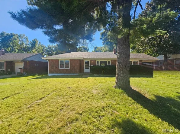 67 S Floridale Dr, Saint Louis, MO 63135