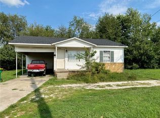 1212 S Turner St, Springdale, AR 72764