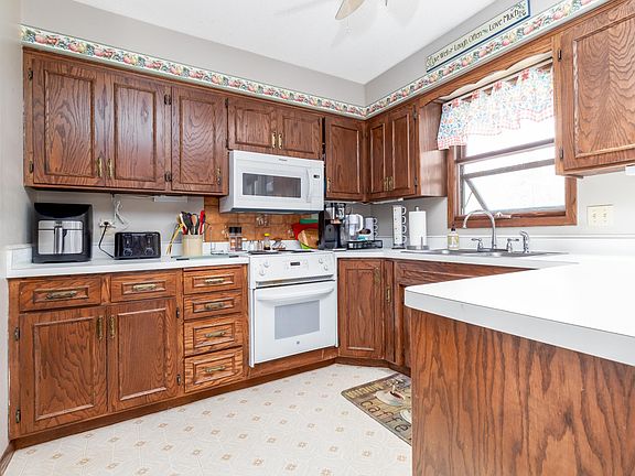 2nd image of 5078 Ashdale Ln