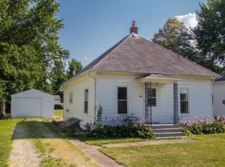 204 W South St, Bismarck, IL 61814