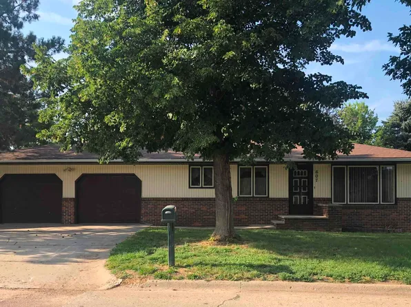 607 E Division St, Alton, IA 51003