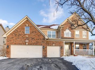 48 E Orchard Ln, Palatine, IL 60067