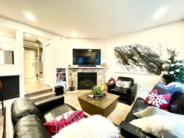 6127 Eagle Dr #66, Whistler, BC V8E 0E1