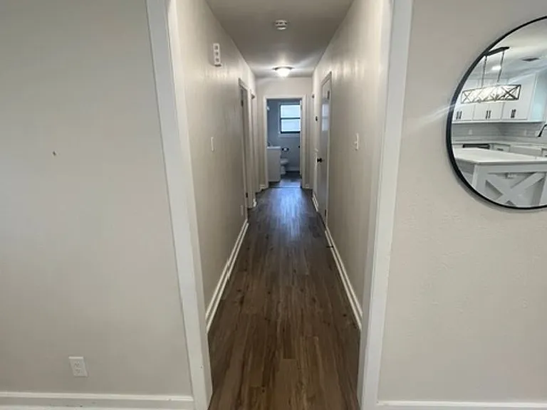 375 Sherwood Forest Blvd — Photo 6