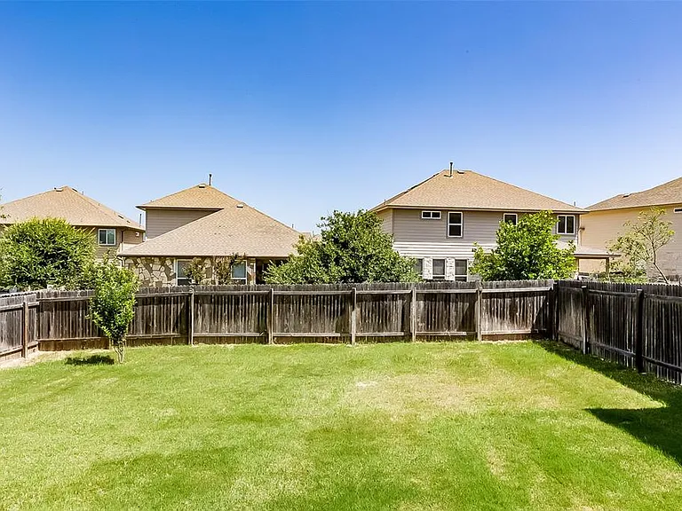 11608 Reading Ct — Photo 31