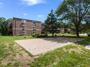 825 Pontiac Ave APT 2202, Cranston, RI 02910