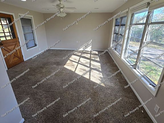 4th image of 7559 Washington Ct