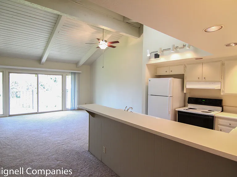 Villa Del Mar Apartments — Photo 36