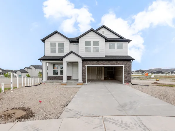 221 E Greyhawk Dr #113, Eagle Mountain, UT 84005