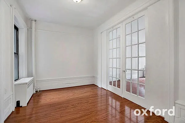 Rented by Oxford Property Group | media 11