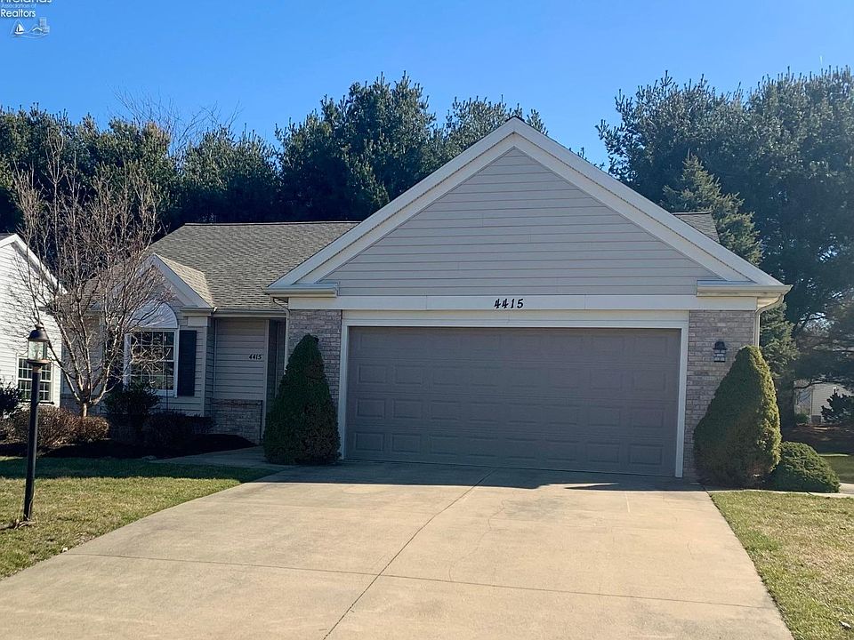 1st image of 4415 Woodridge Dr