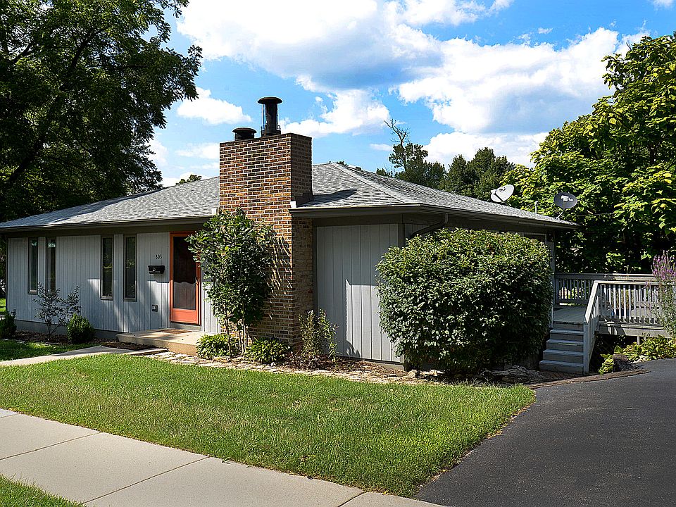 1st image of 303 E Grand Lake Blvd