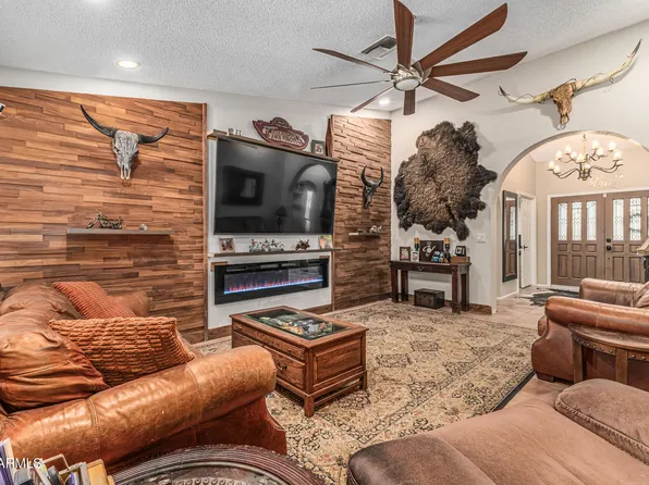 1426 N SPIRE Court, Chandler, AZ 85224