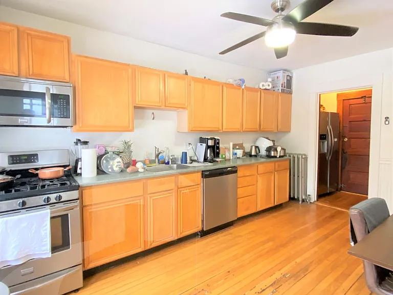 9 Fairfield St — Photo 1