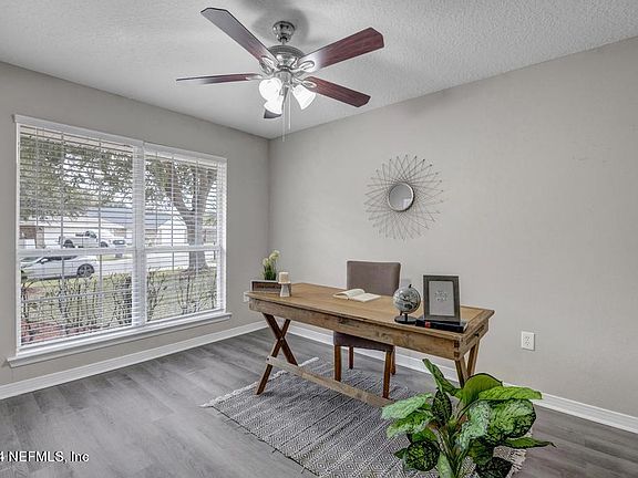 5th image of 2720 CREEKFRONT Drive