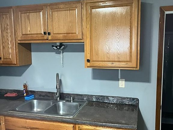 5th image of 359 S Main St #4