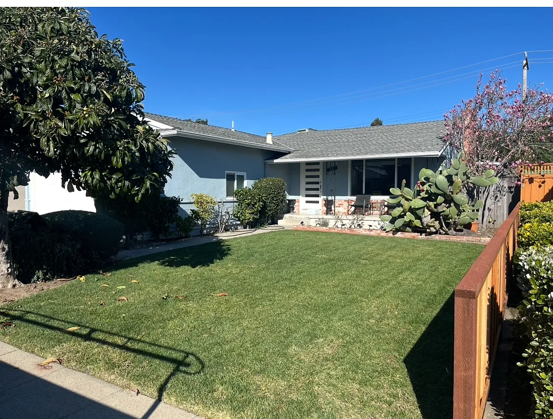 Front of House - 1063 Annapolis Dr