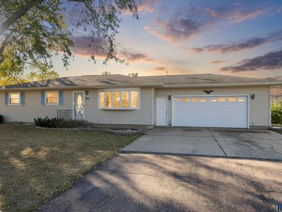 6705 W 7th St, Sioux Falls, SD, 57107