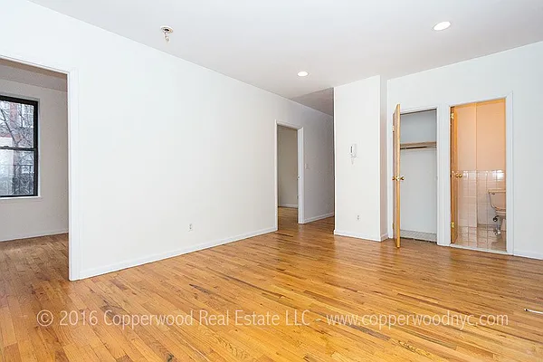 Rented by Copperwood Real Estate | media 31