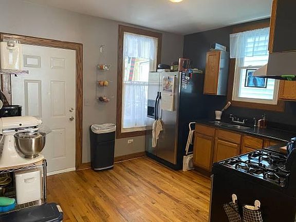 4th image of 3112 W Lyndale St #1