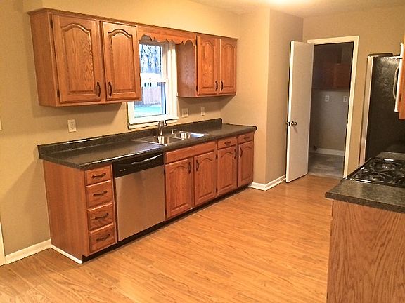 4th image of 23641 River Lane Blvd