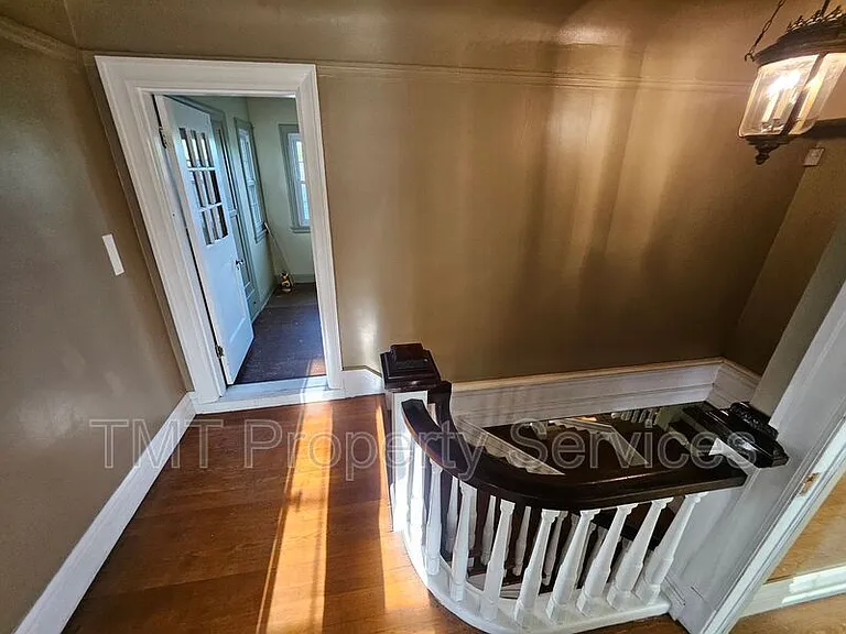 1214 N Pershing Ave — Photo 106