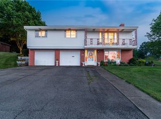 131 Rose Leaf Rd, Pittsburgh, PA 15220