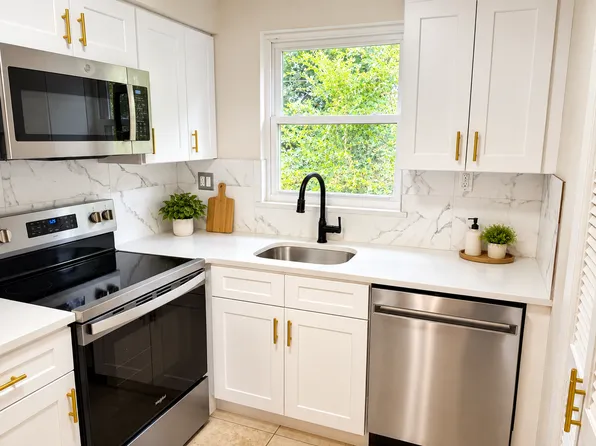 1294 Cooper St APT B6, Edgewater Park, NJ 08010