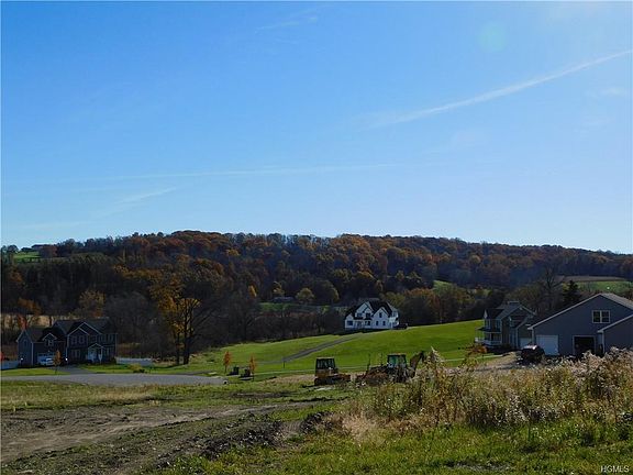 5th image of 3 Betsy Ct