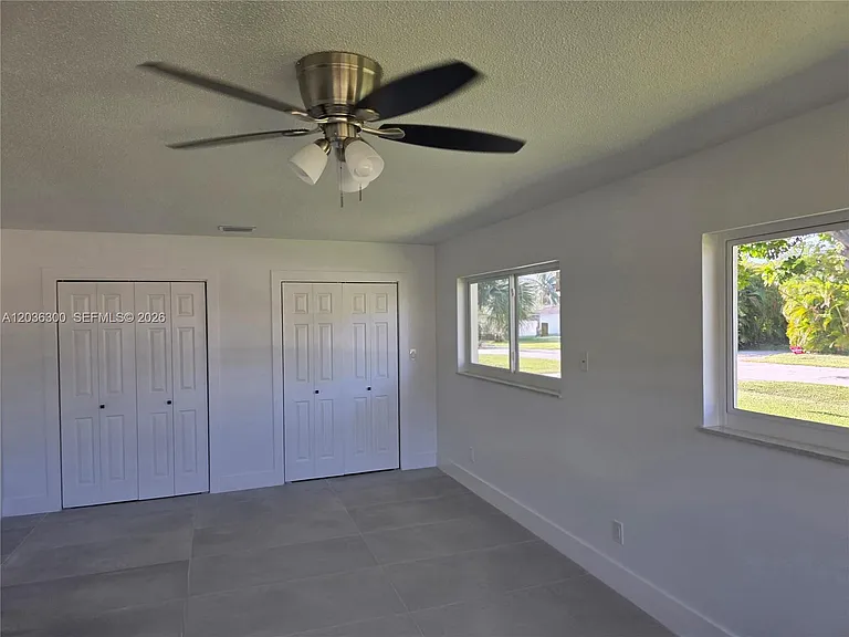 1565 Thumb Point Dr — Photo 17