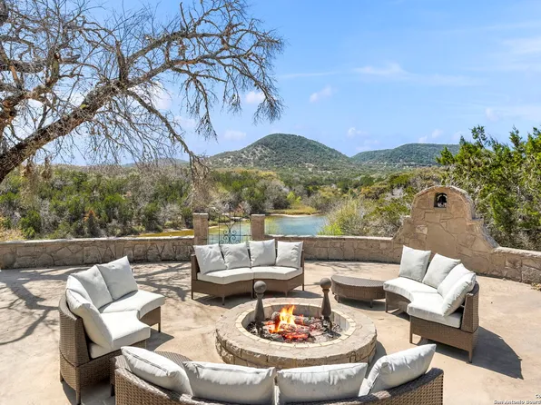 668 Indian Mound, Tarpley, TX 78883