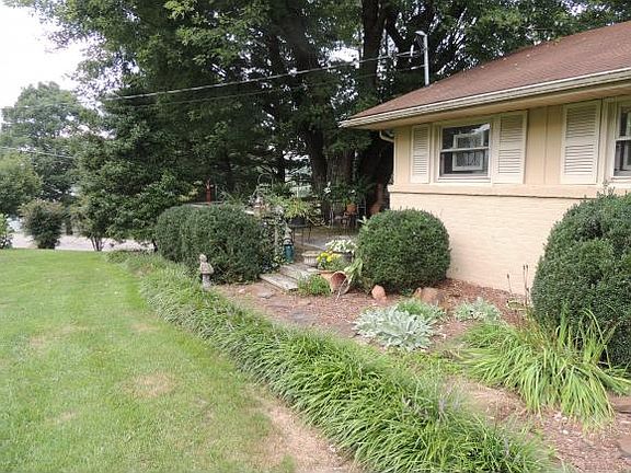 4th image of 203 Fairford Ln
