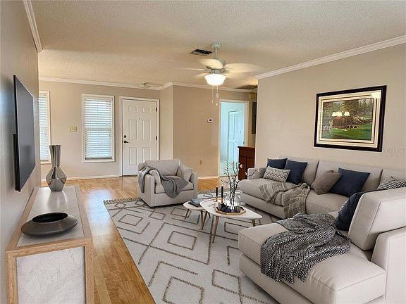 3rd image of 4961 Grist Mill Cir