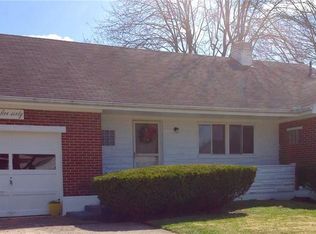 560 Wayne Dr, Fairborn, OH 45324